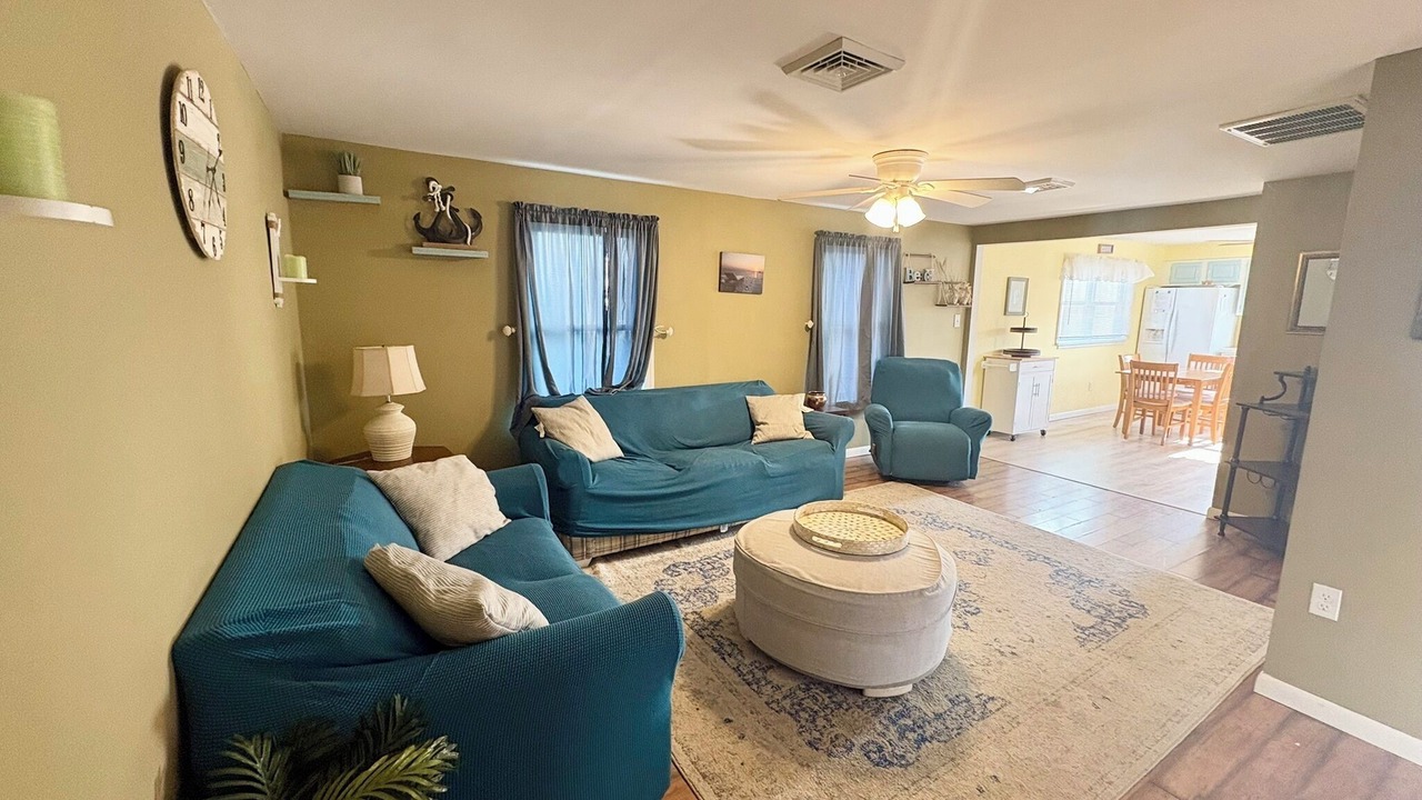 Photo of Livingroom in Cape May Court House