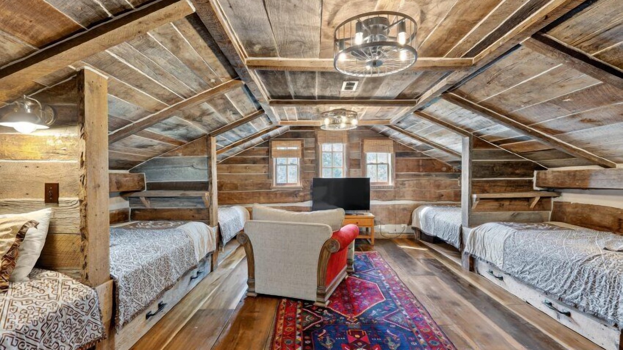 Photo of Bedroom in Guntersville