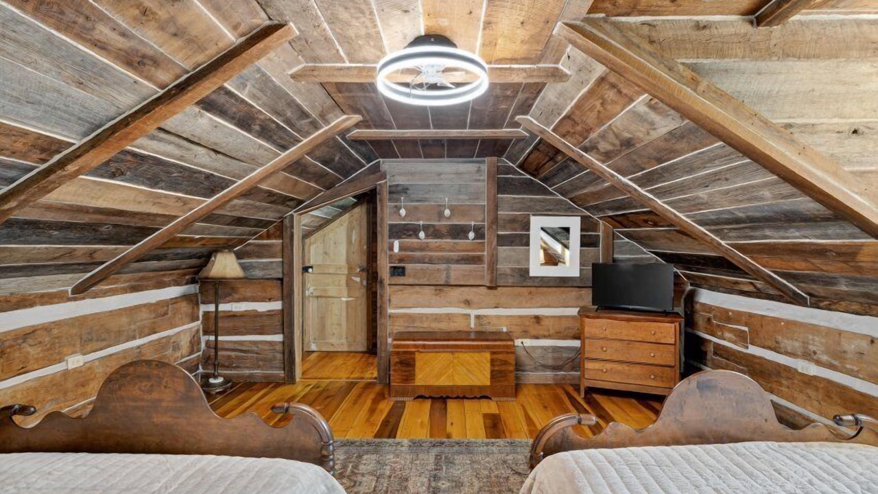 Photo of Bedroom in Guntersville