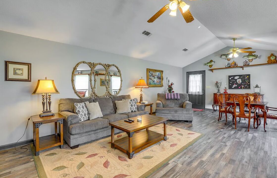 Photo of Livingroom in Buckhead