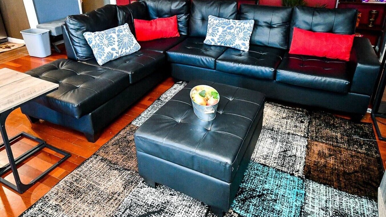 Photo of Livingroom in Fairlie-Poplar Historic District