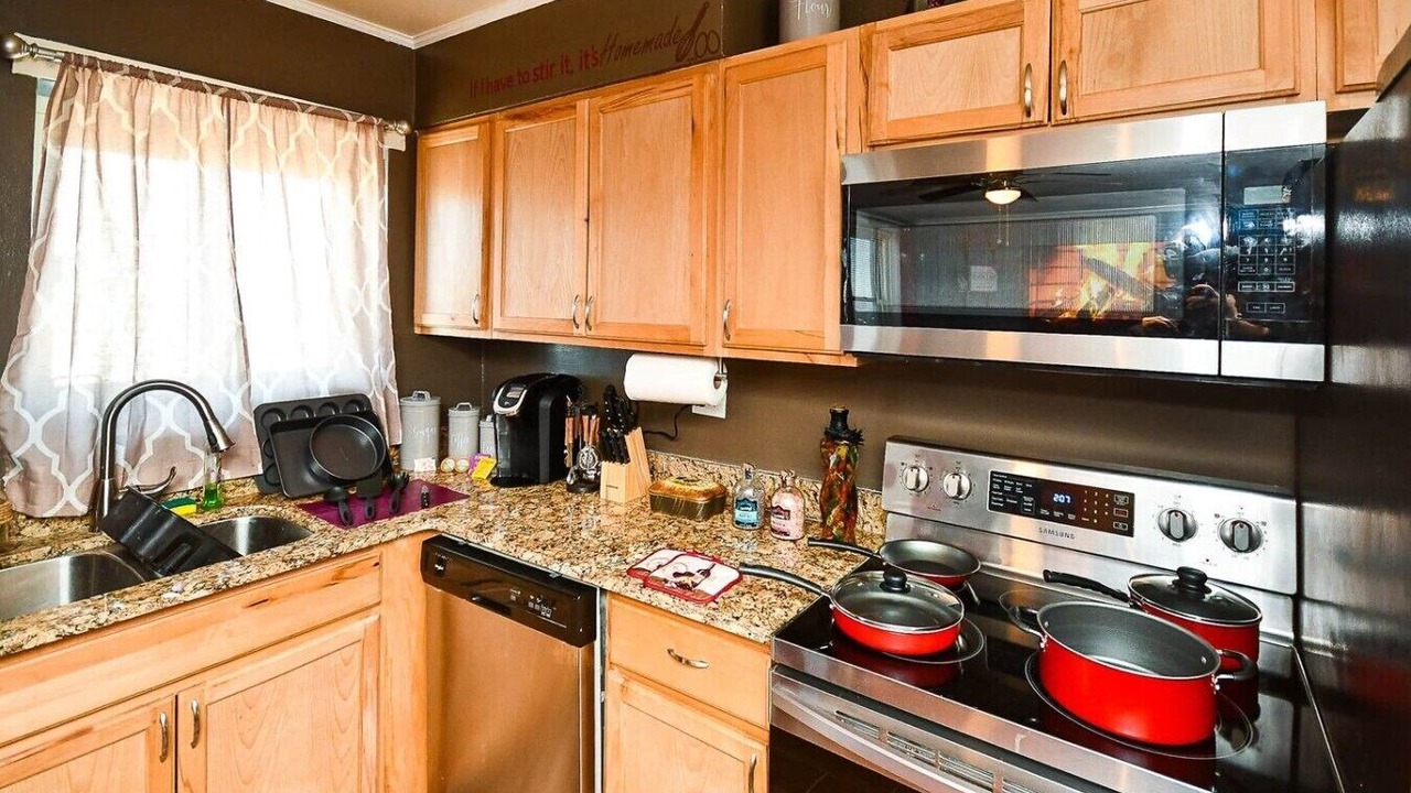 Photo of Kitchen in Fairlie-Poplar Historic District