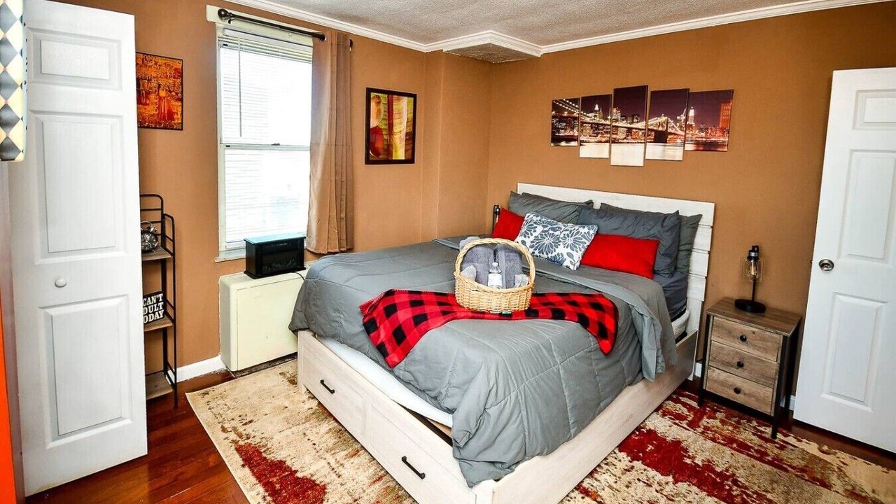 Photo of Bedroom in Fairlie-Poplar Historic District