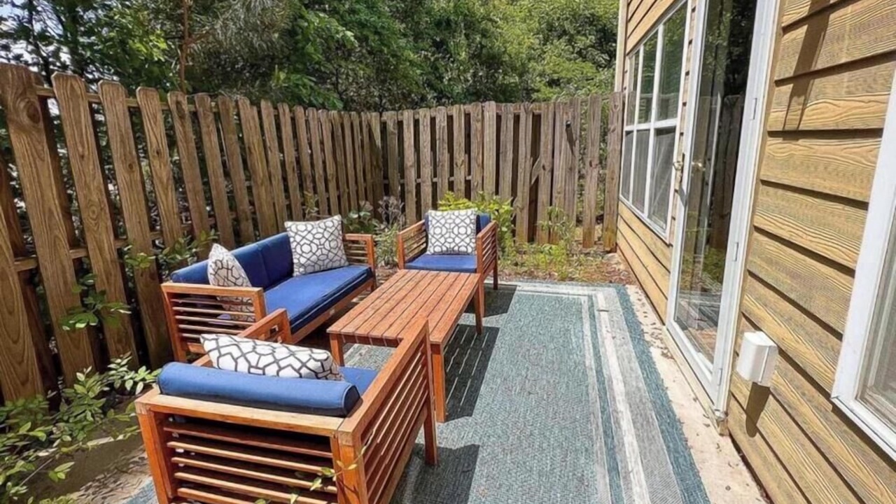 Photo of Patio Balcony in Church Street