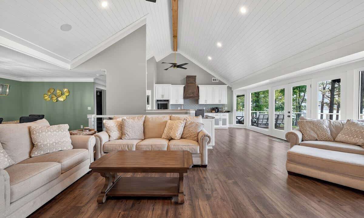 Photo of Livingroom in Misty River