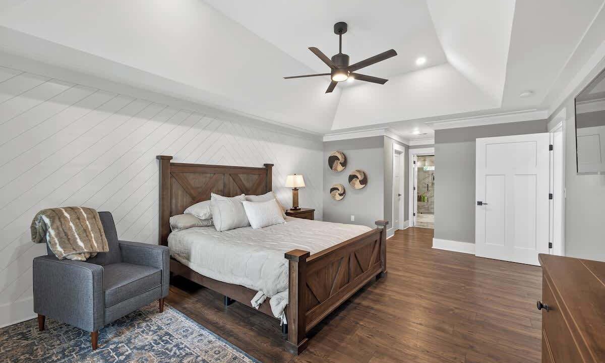Photo of Bedroom in Misty River
