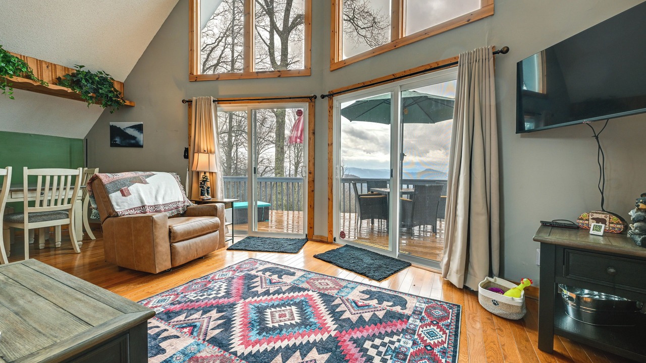 Photo of Livingroom in Tuckasegee