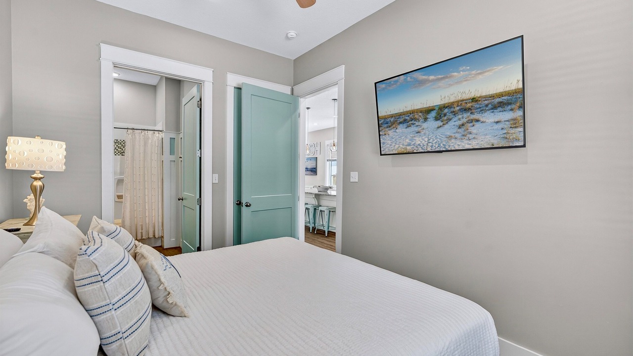 Photo of Bedroom in Miramar Beach