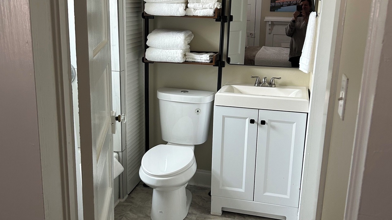 Photo of Bathroom in Powder Springs