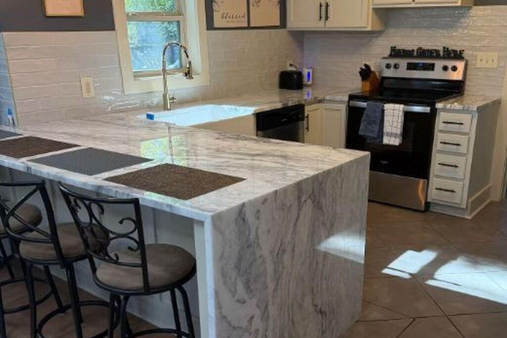 Photo of Kitchen in Guntersville
