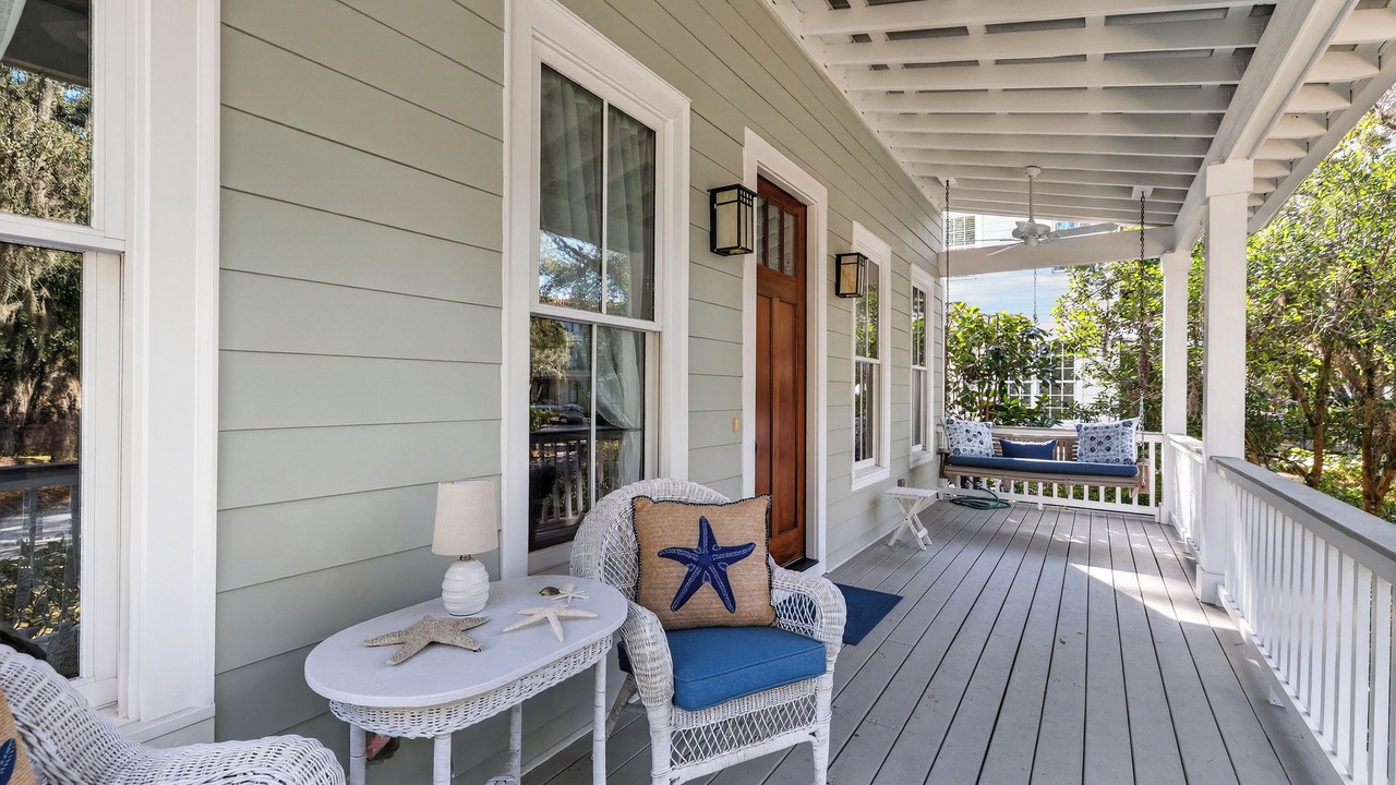 Photo of Patio Balcony in King City