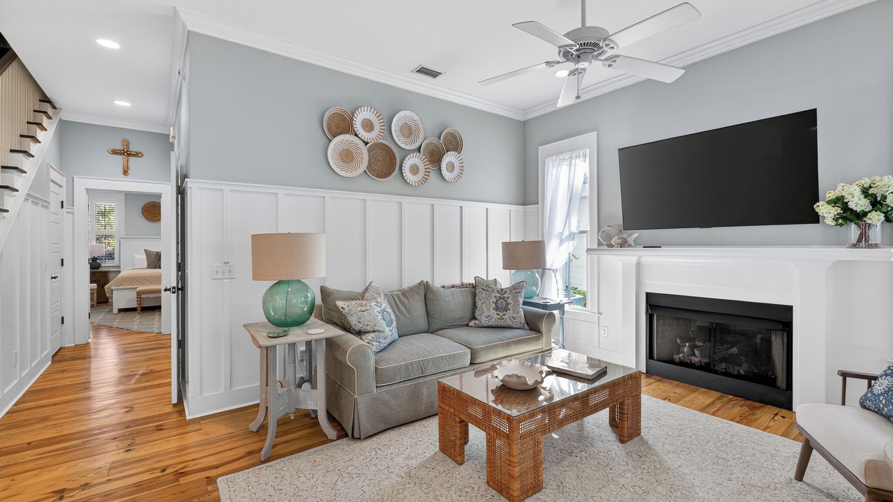 Photo of Livingroom in King City