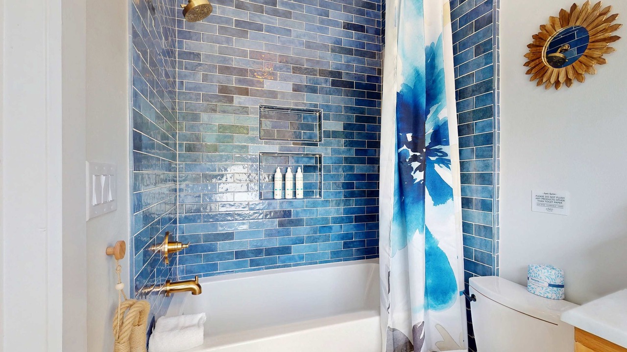 Photo of Bathroom in Oak Court