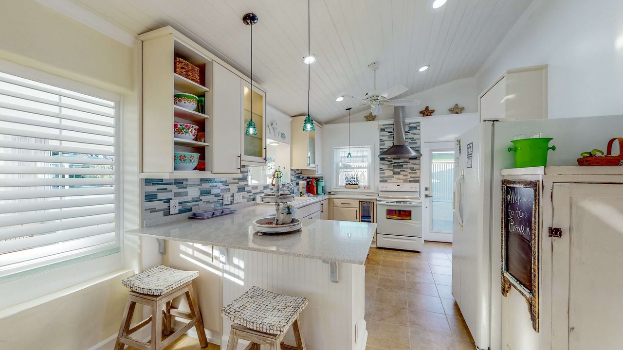 Photo of Kitchen in Kiska Beach