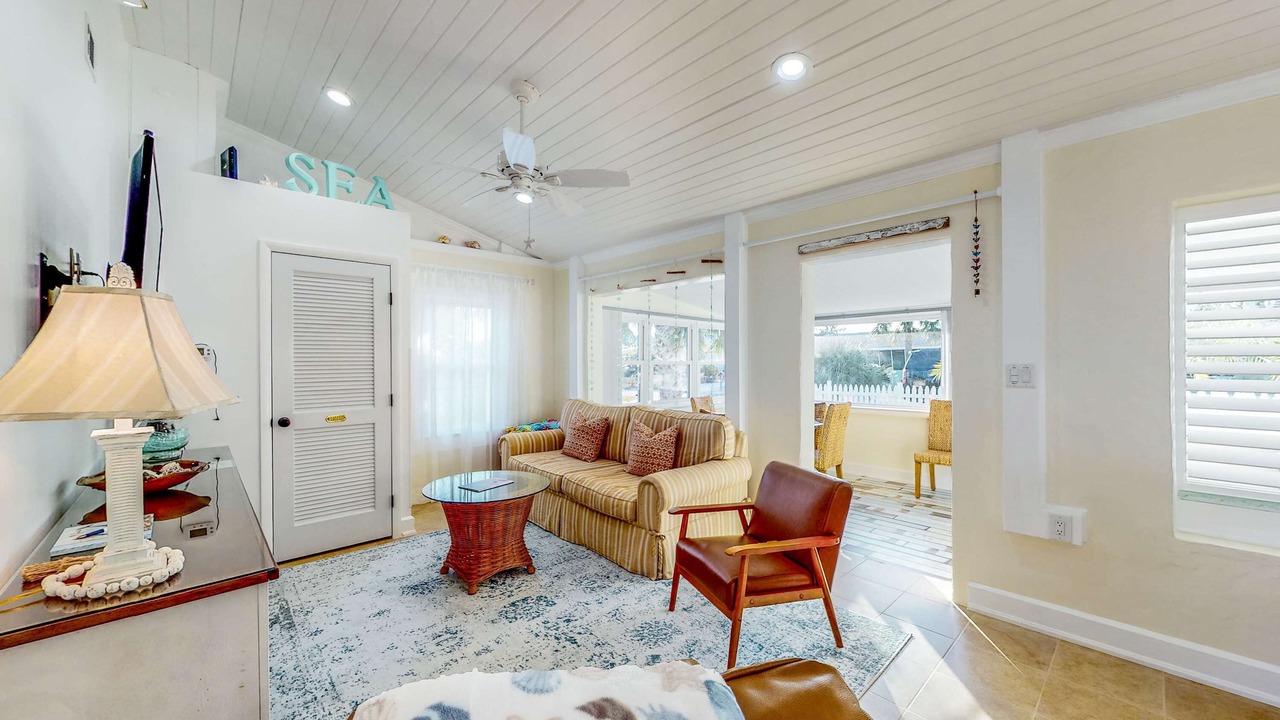 Photo of Livingroom in Kiska Beach
