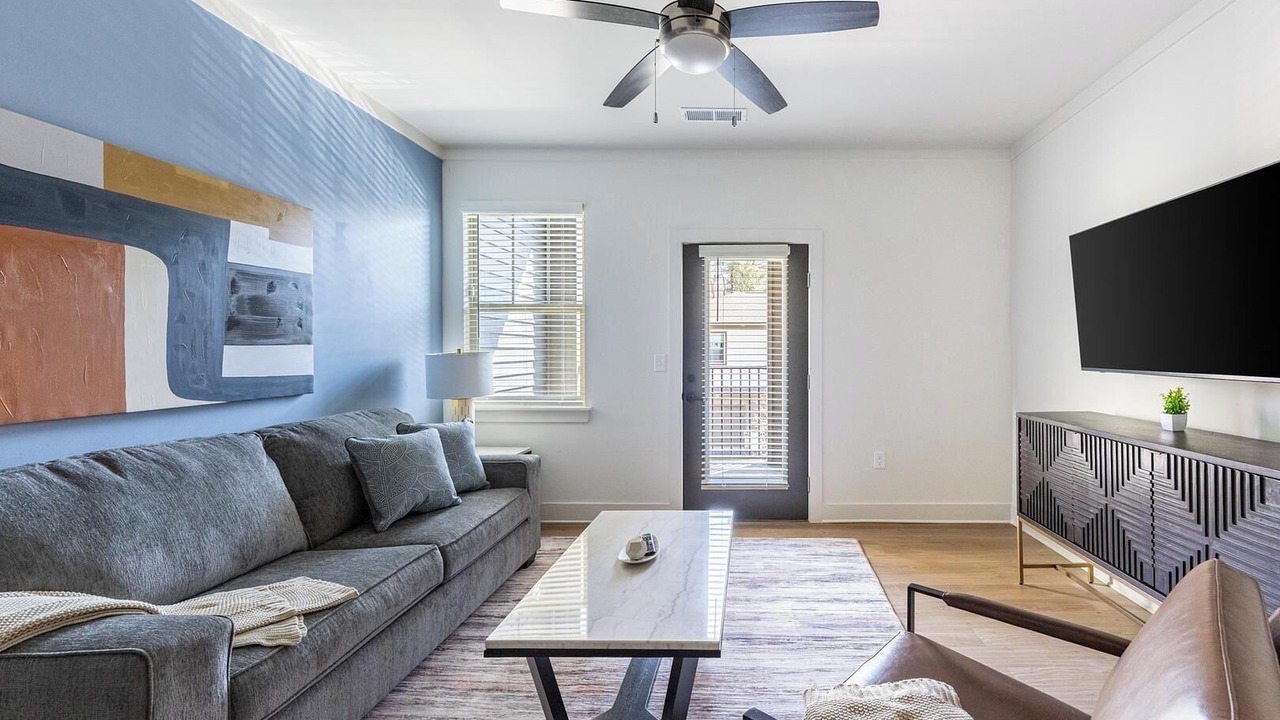 Photo of Livingroom in Asheville