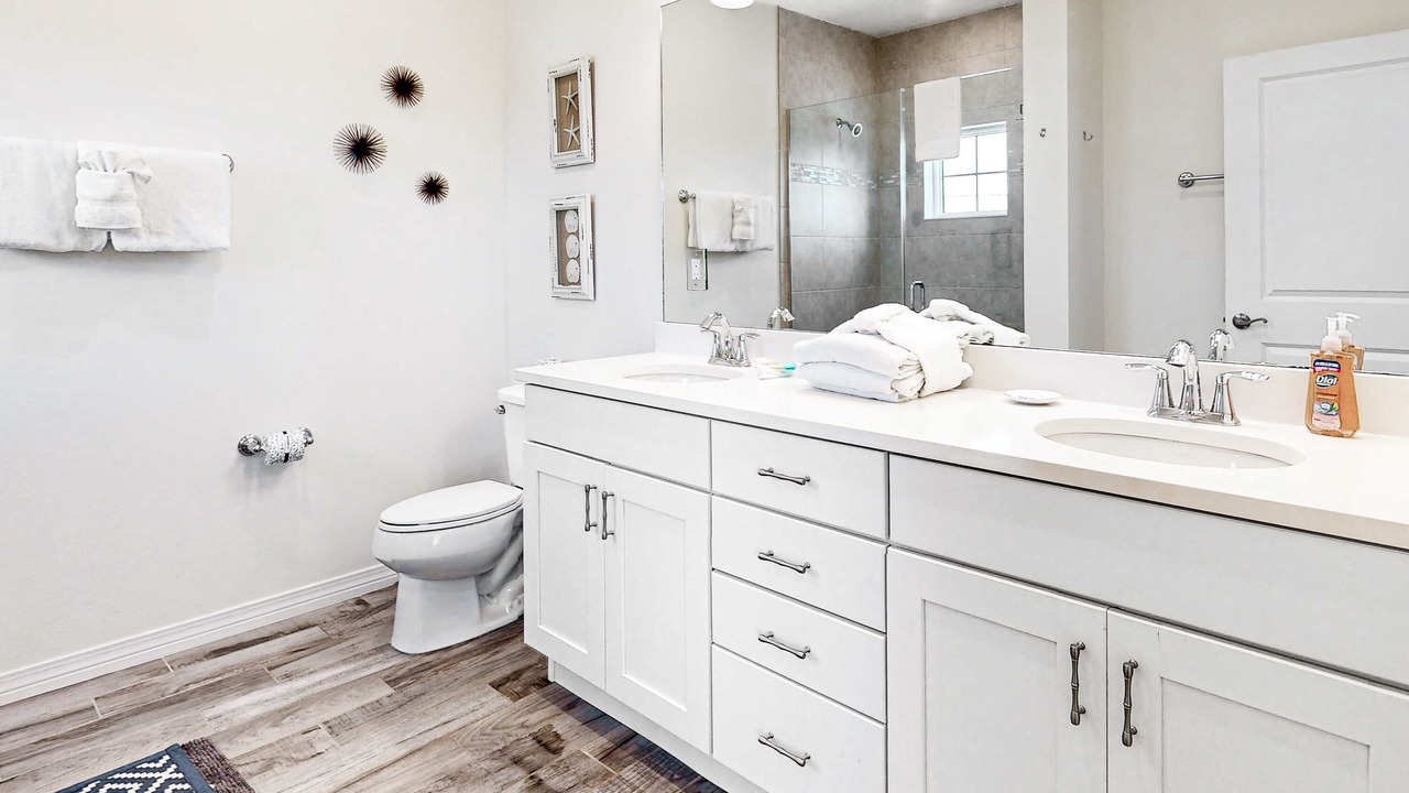 Photo of Bathroom in Ono Island