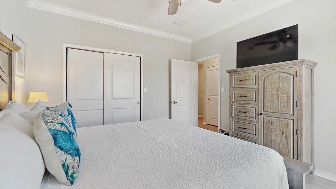 Photo of Bedroom in Ono Island