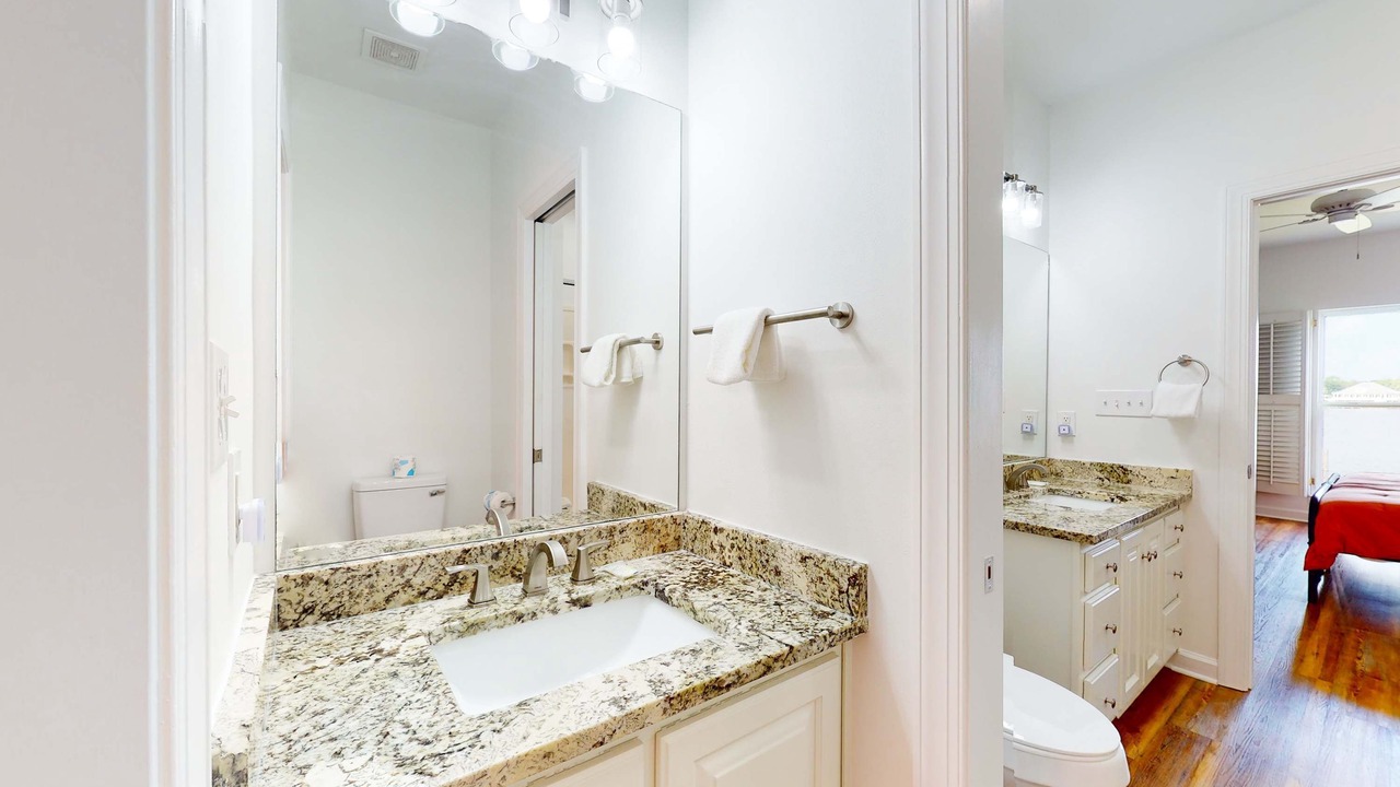 Photo of Bathroom in Sawgrass Pointe