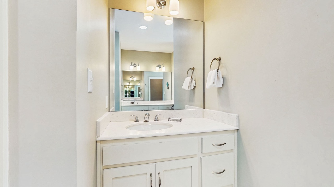 Photo of Bathroom in Dauphin Island