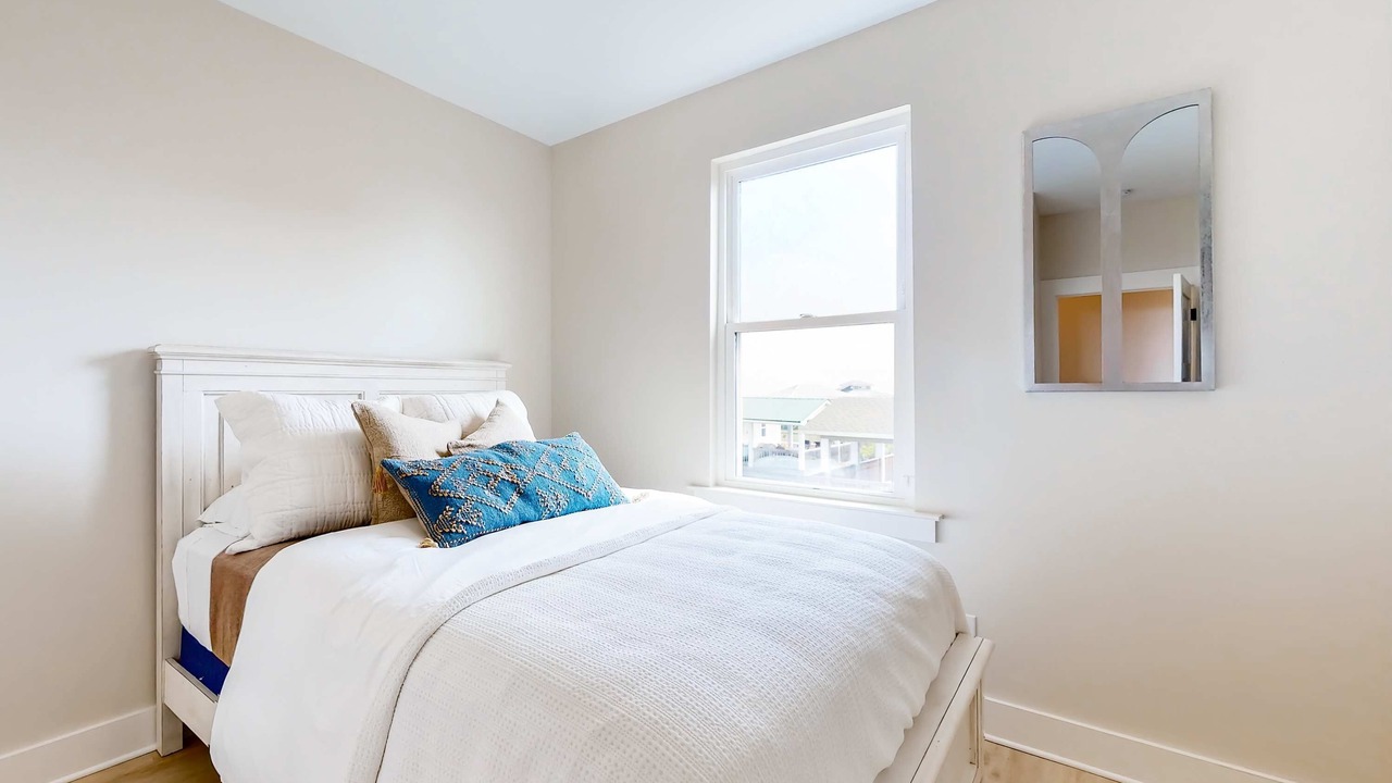 Photo of Bedroom in Dauphin Island