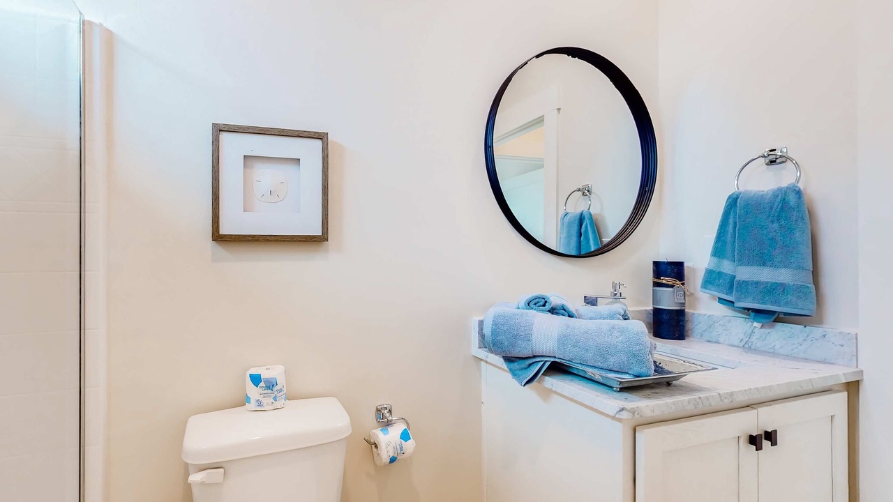 Photo of Bathroom in Dauphin Island
