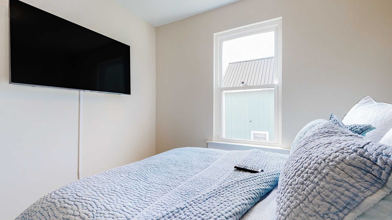 Photo of Bedroom in Dauphin Island