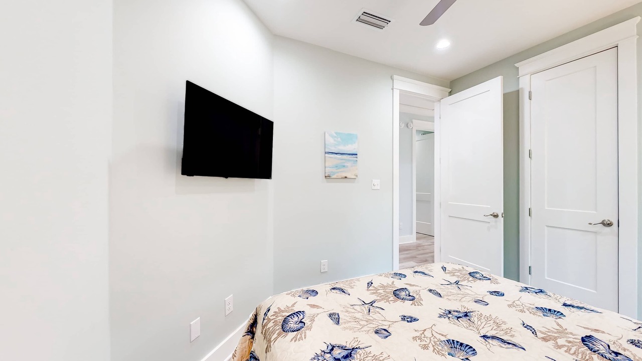 Photo of Bedroom in Dauphin Island
