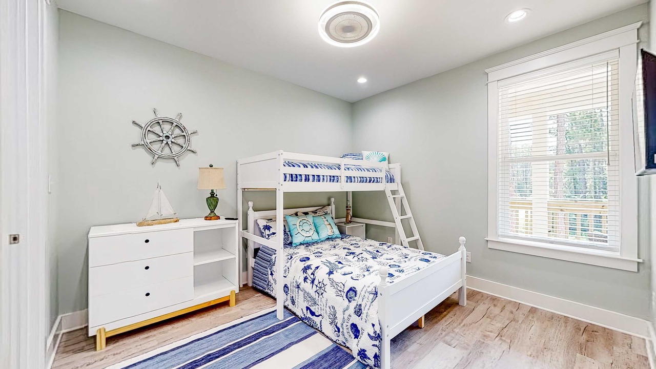 Photo of Bedroom in Dauphin Island