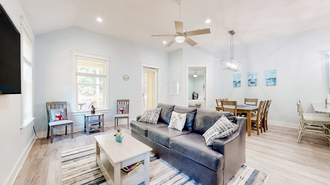 Photo of Livingroom in Dauphin Island