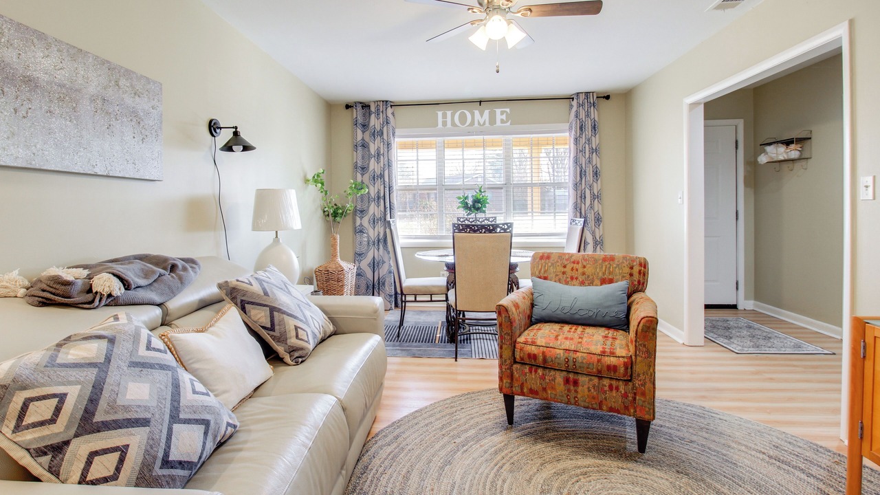 Photo of Livingroom in Huntsville
