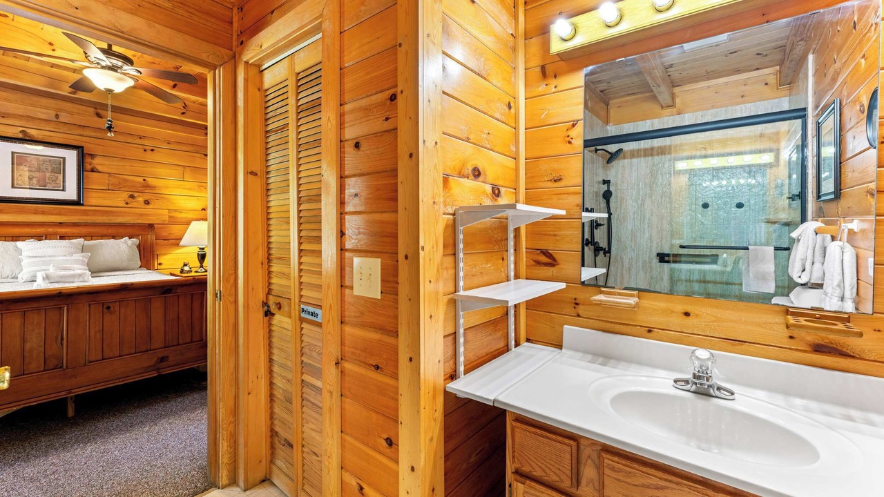 Photo of Bathroom in Sevierville