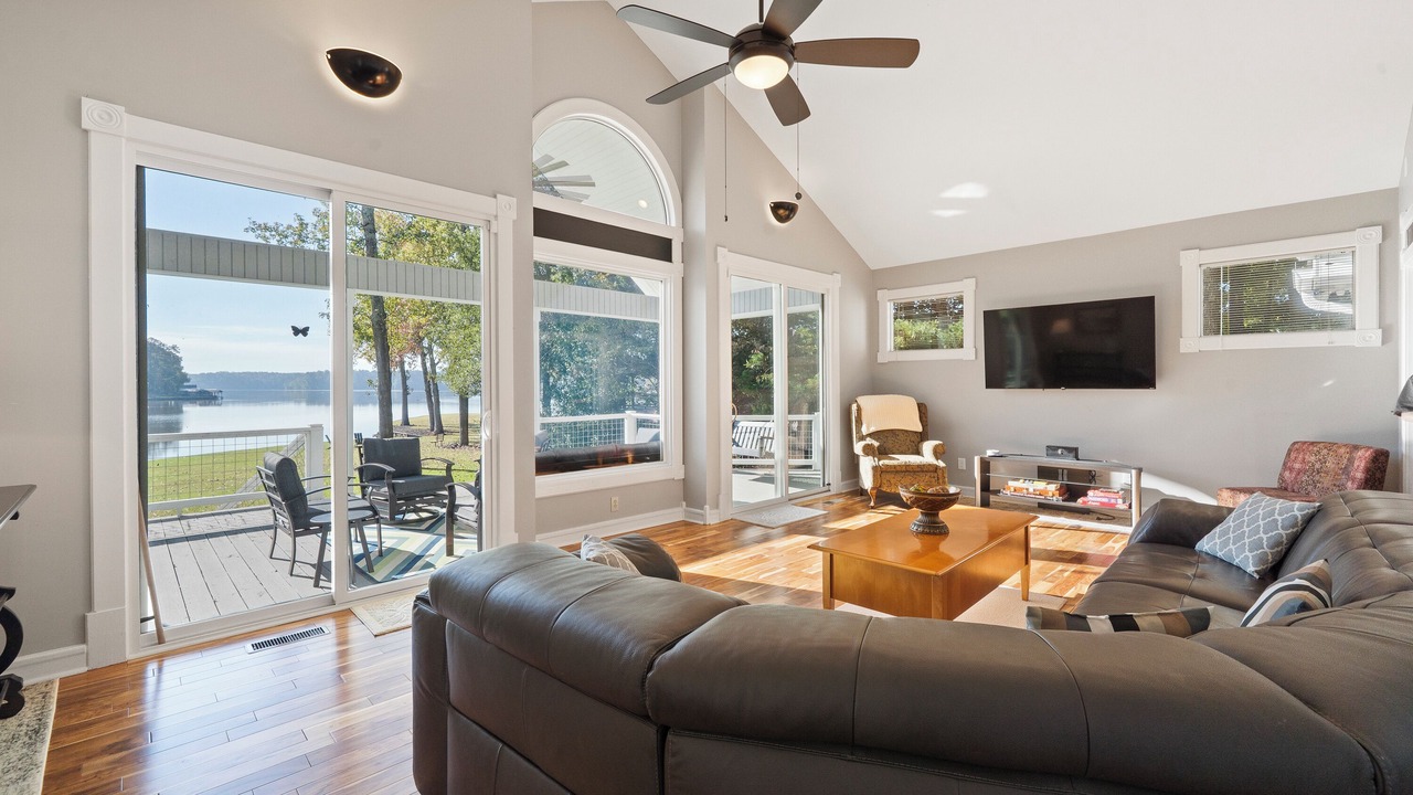 Photo of Livingroom in Eatonton