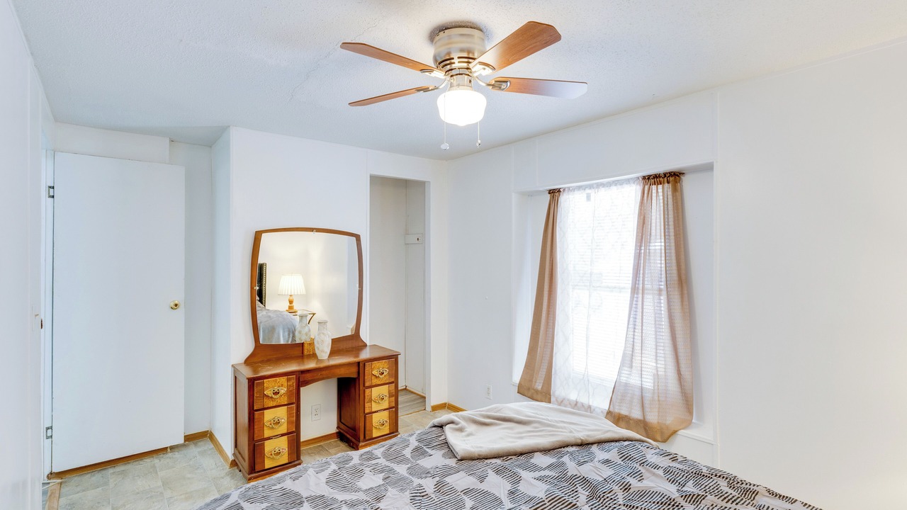 Photo of Bedroom in Langston