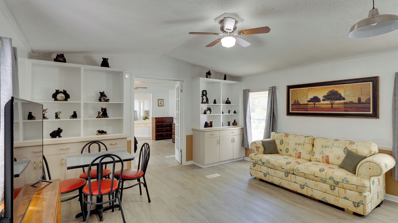 Photo of Livingroom in Langston