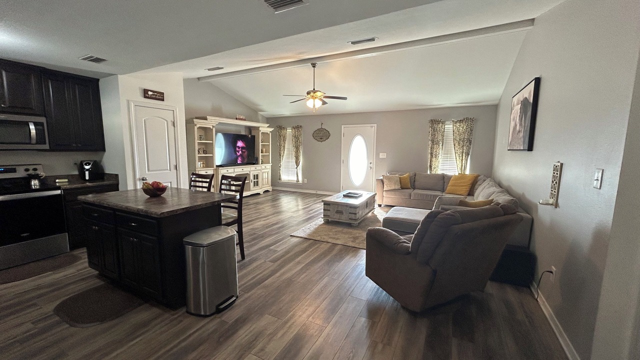 Photo of Livingroom in Saucier