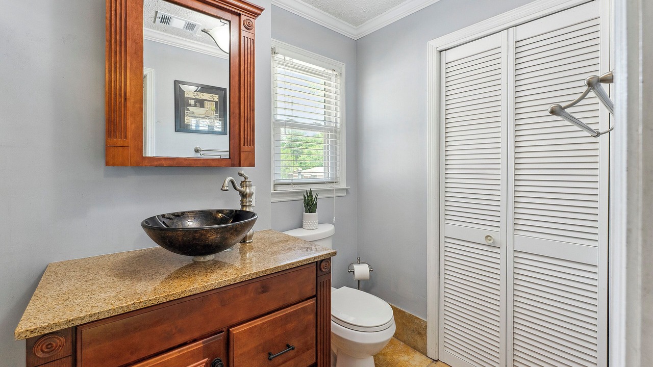Photo of Bathroom in Riverdale