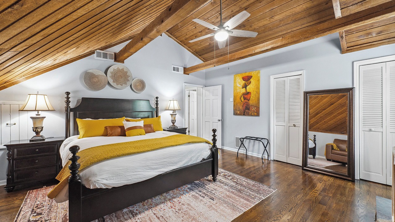 Photo of Bedroom in Riverdale