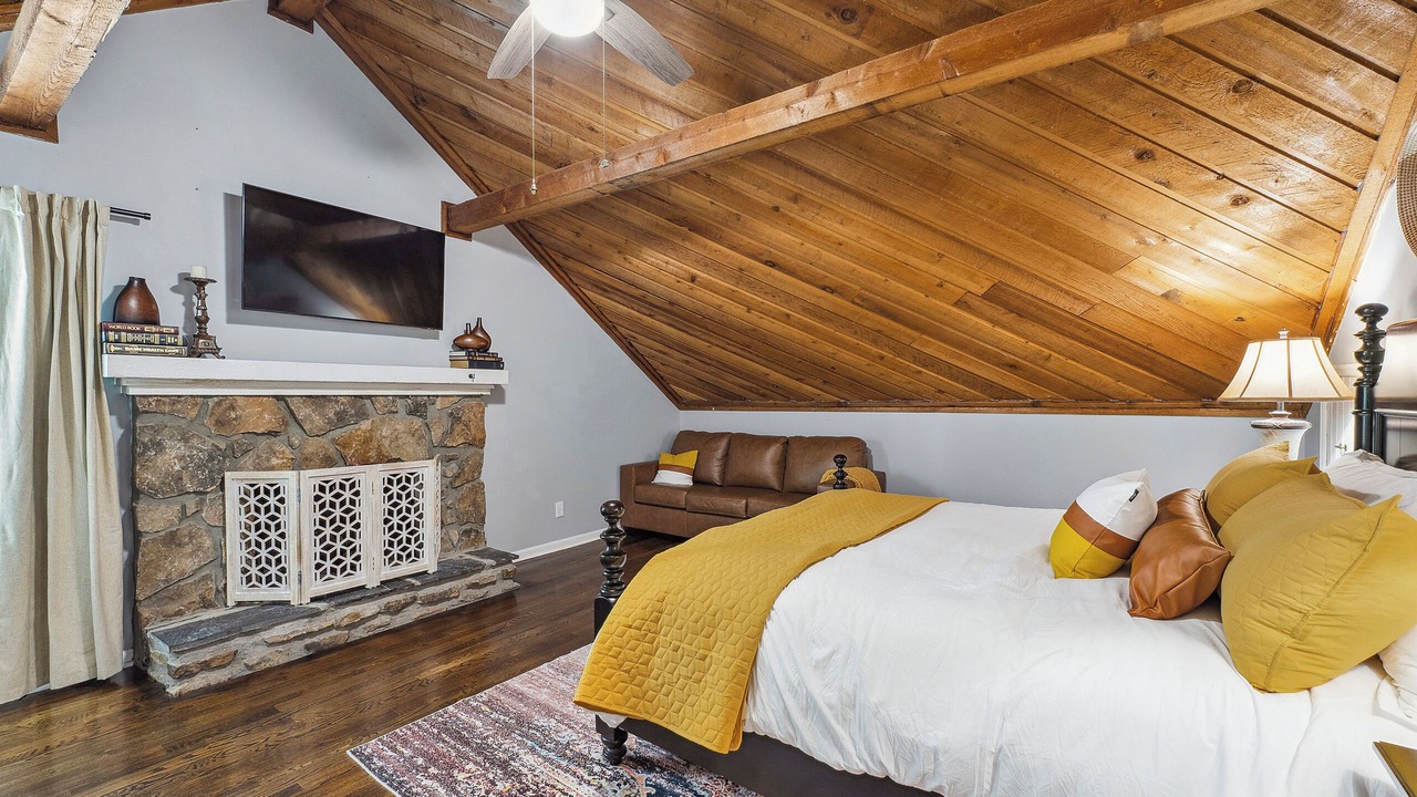 Photo of Bedroom in Riverdale