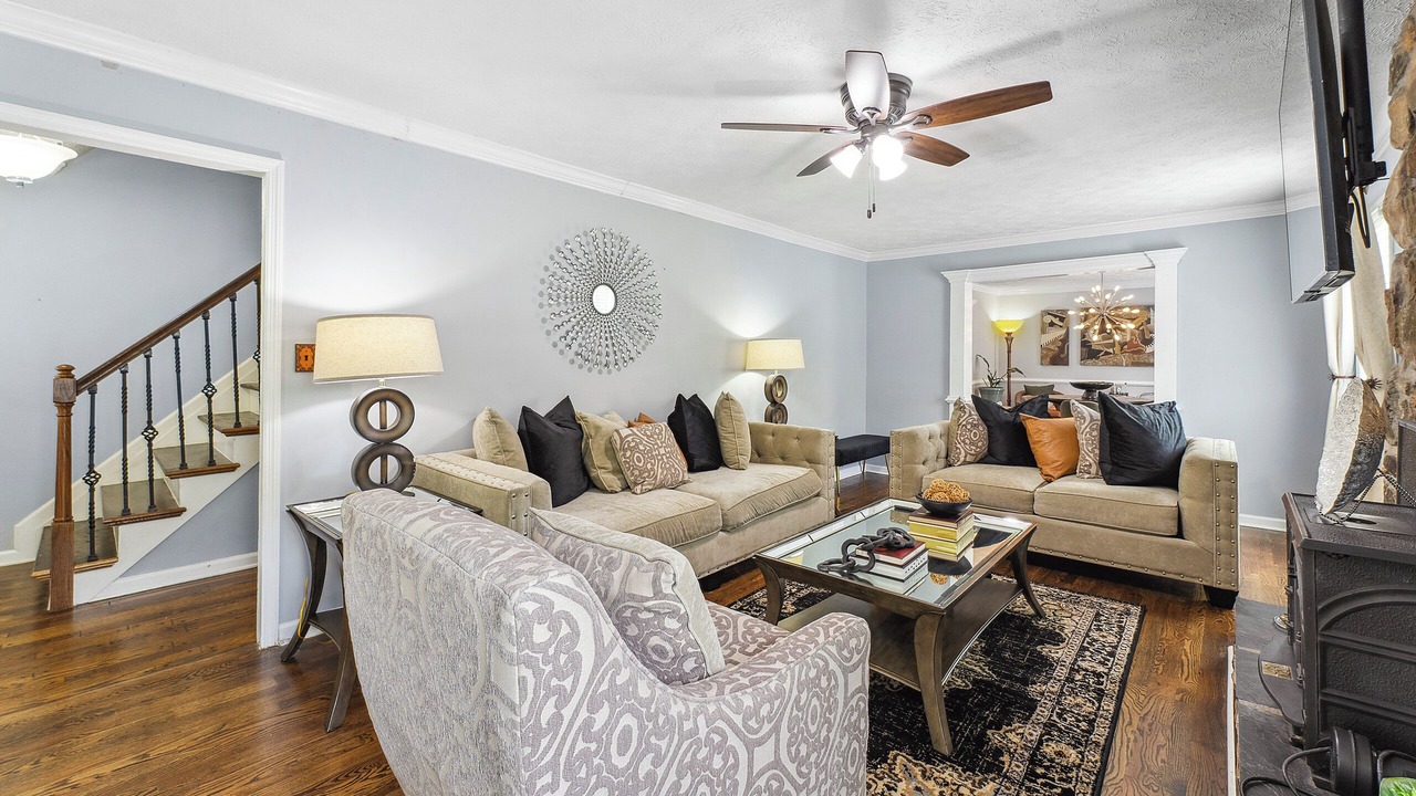 Photo of Livingroom in Riverdale