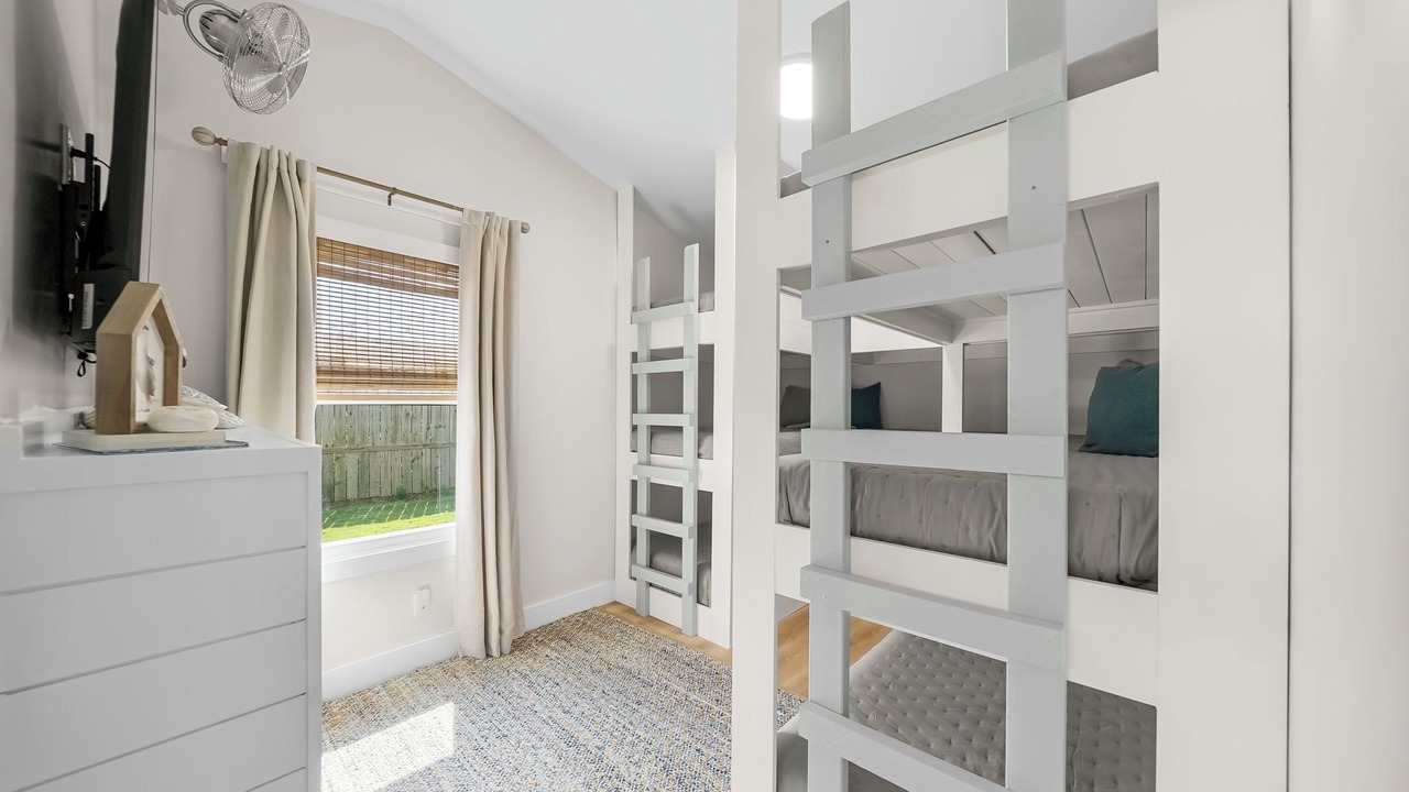 Photo of Bedroom in Inlet Beach Heights