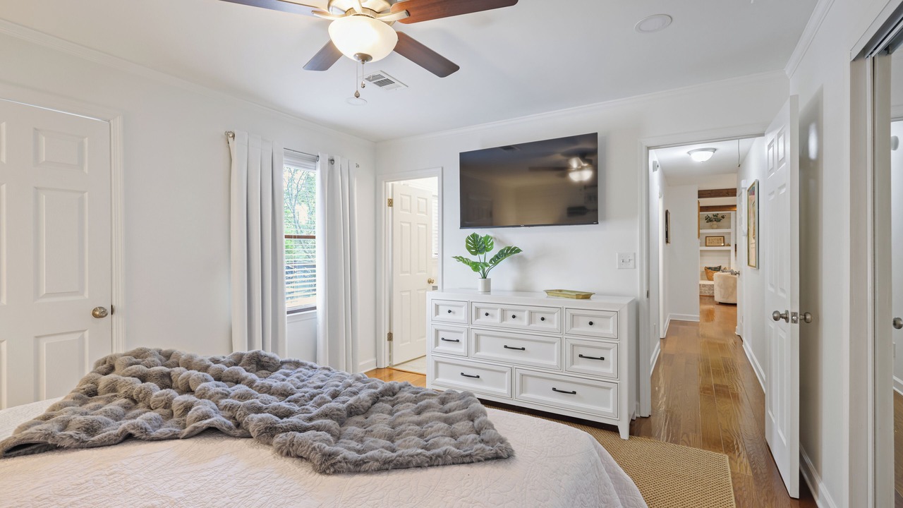 Photo of Bedroom in Acworth