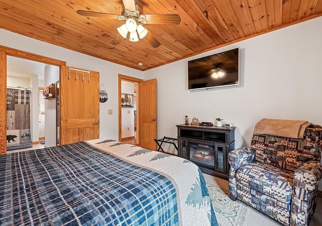 Photo of Bedroom in Maggie Valley