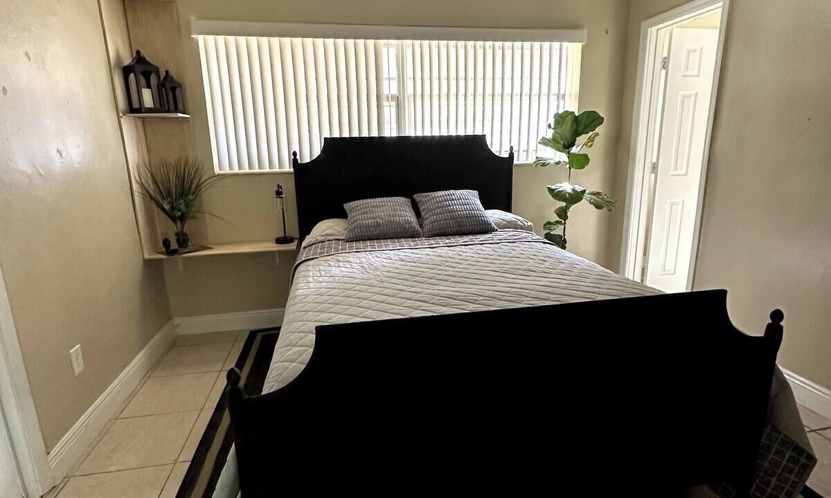 Photo of Bedroom in North Miami
