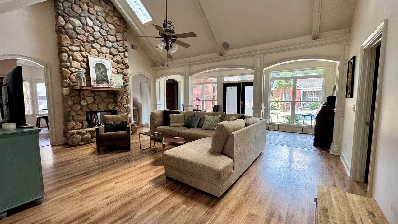 Photo of Livingroom in Warner Robins
