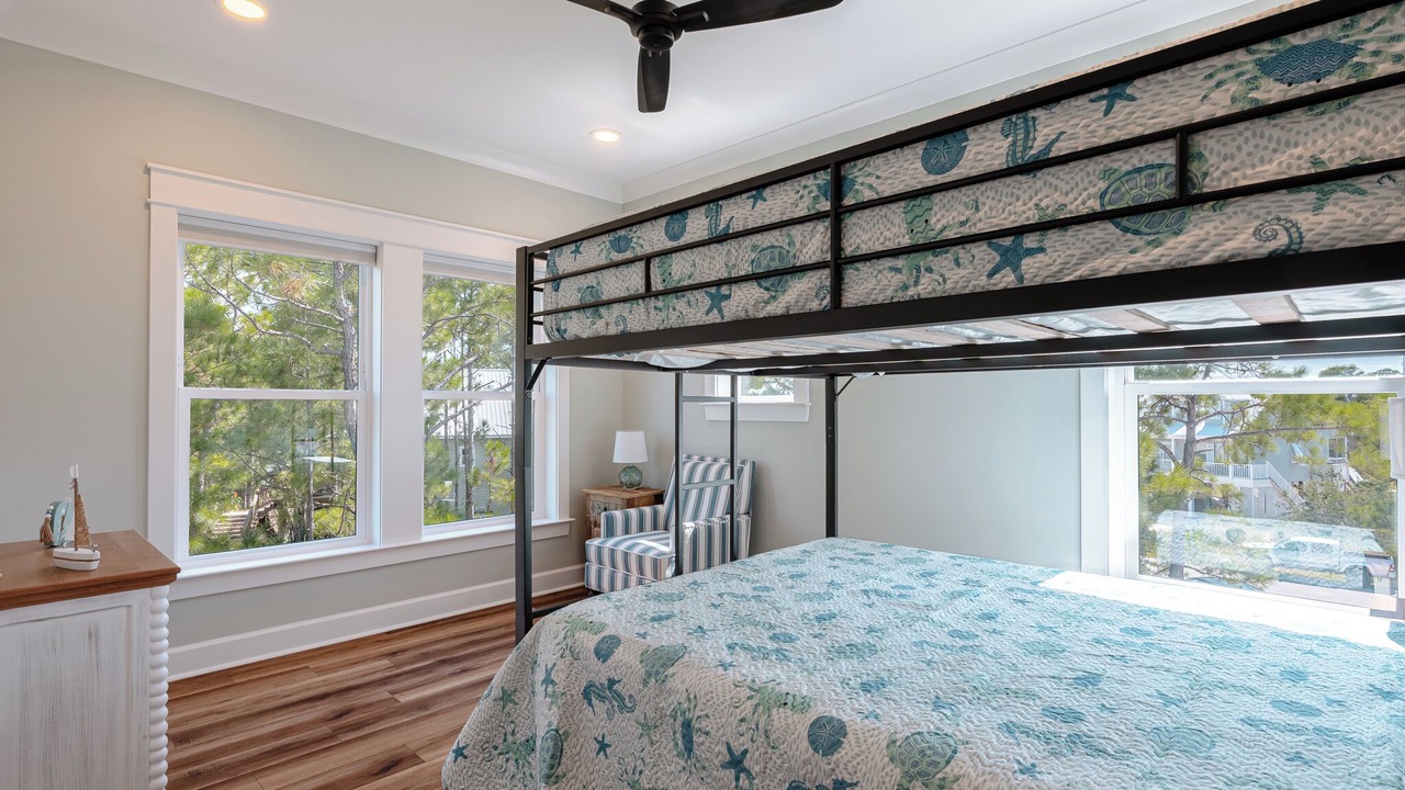Photo of Bedroom in Dauphin Island