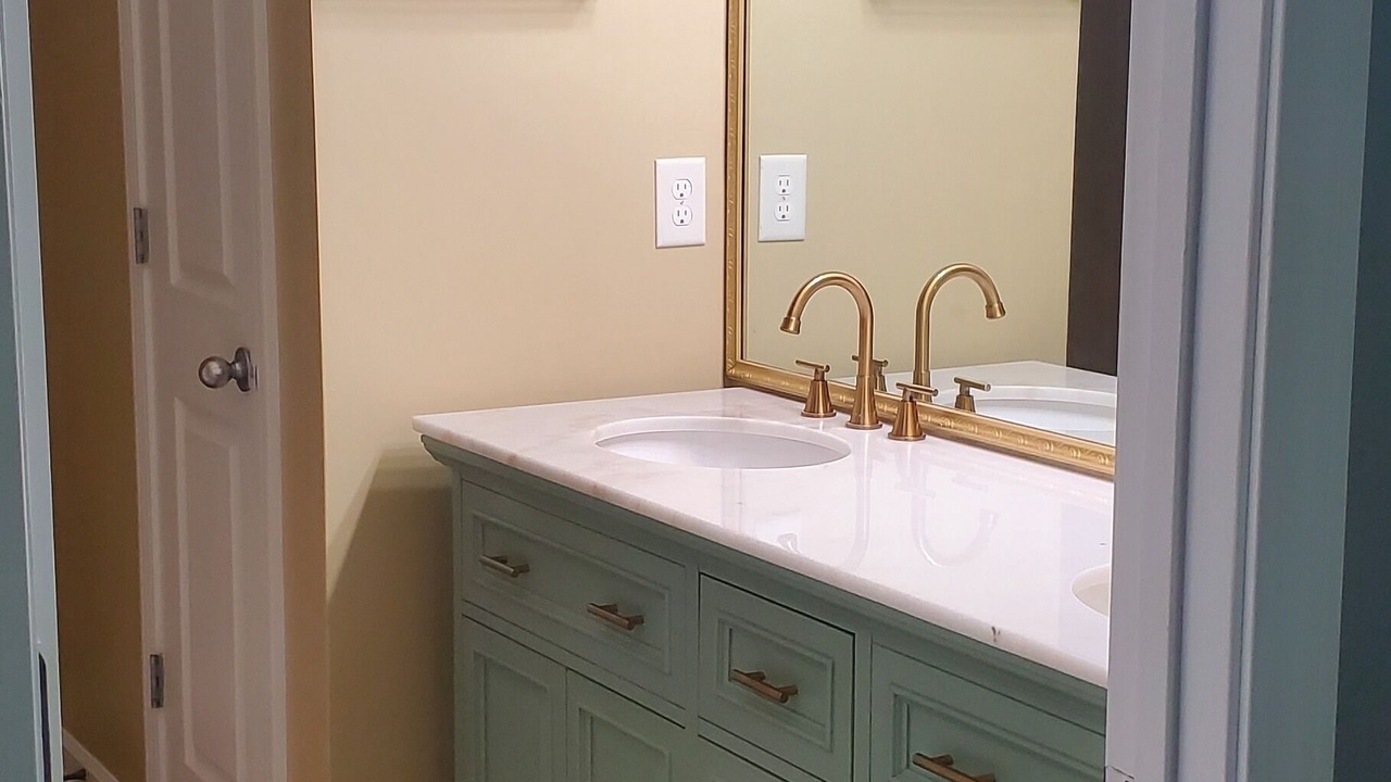 Photo of Bathroom in Union City