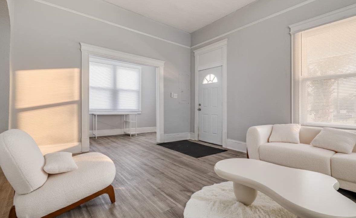 Photo of Livingroom in Urban Core