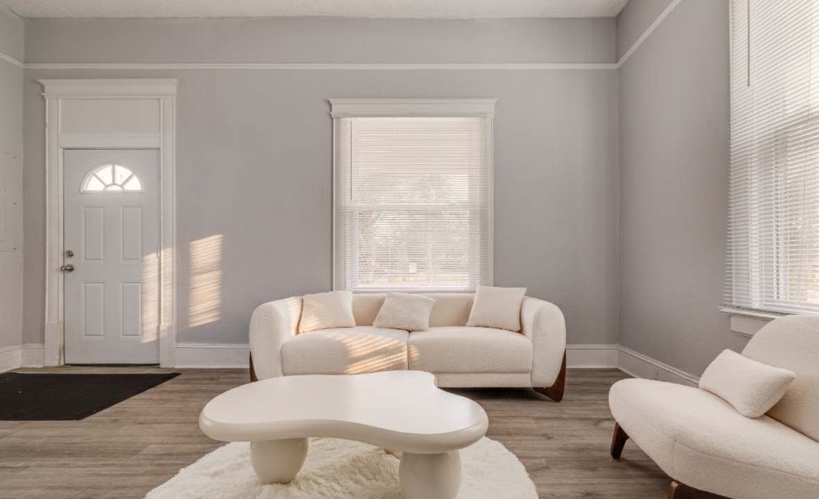 Photo of Livingroom in Urban Core