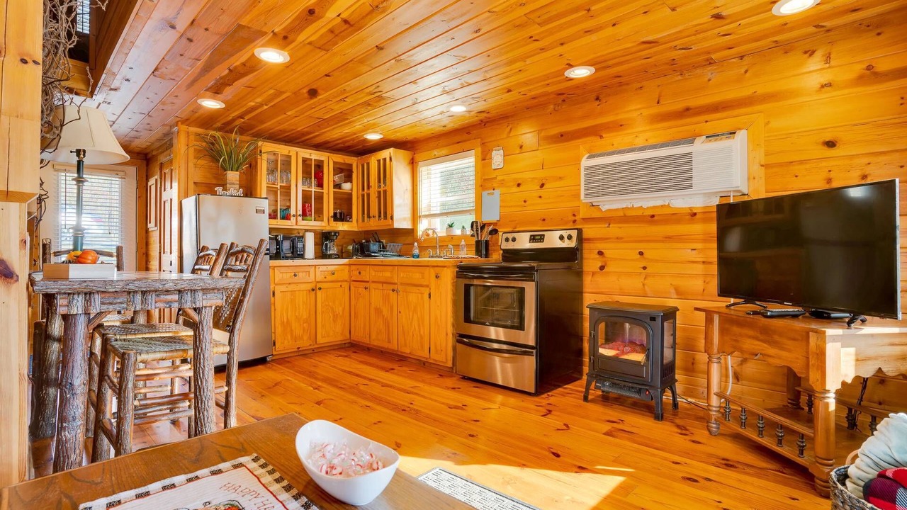 Photo of Livingroom in Rising Fawn